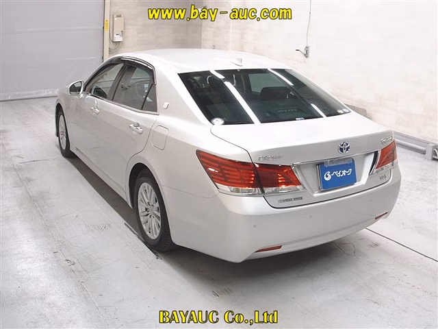 TOYOTA CROWN