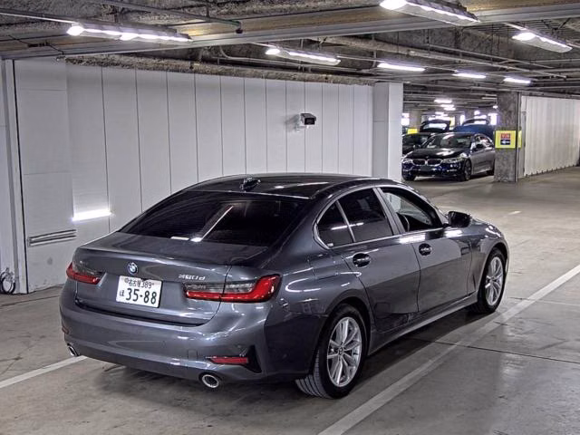 BMW 3-SERIES