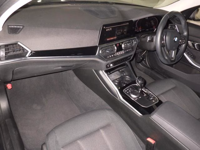 BMW 3-SERIES