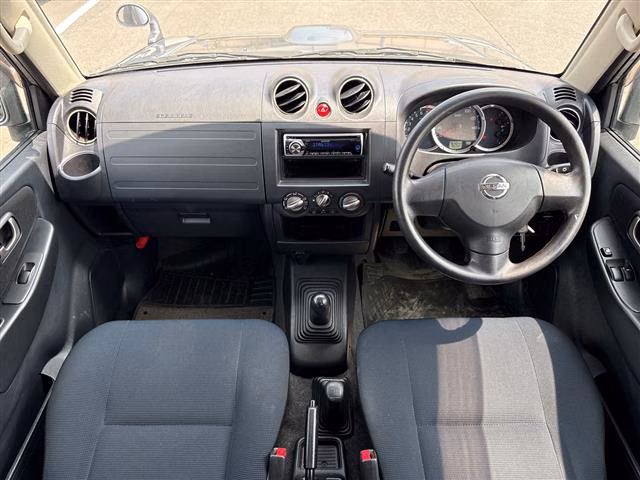 NISSAN KIX