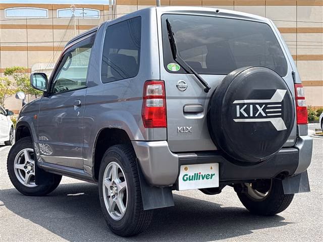 NISSAN KIX