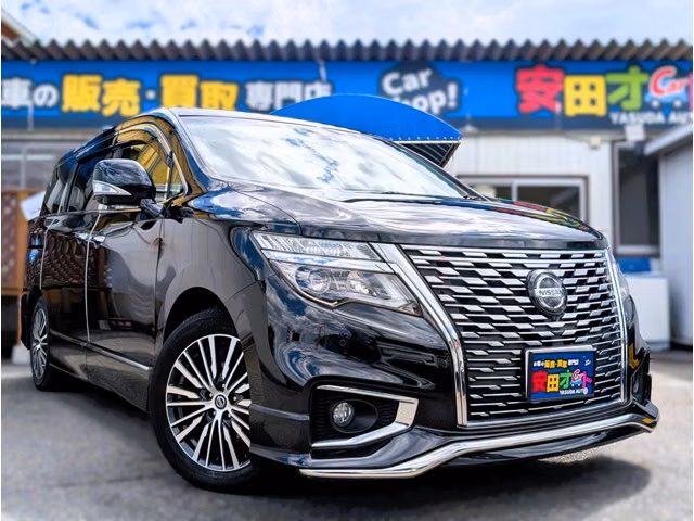 NISSAN ELGRAND