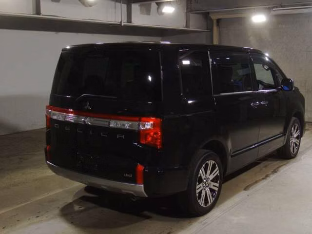 MITSUBISHI DELICA D:5