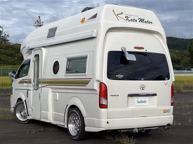 TOYOTA REGIUS ACE