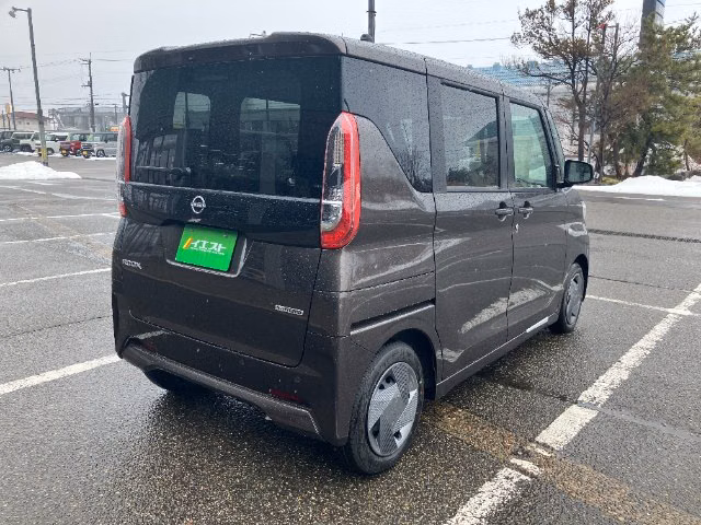 NISSAN ROOX
