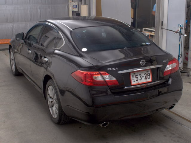 NISSAN FUGA