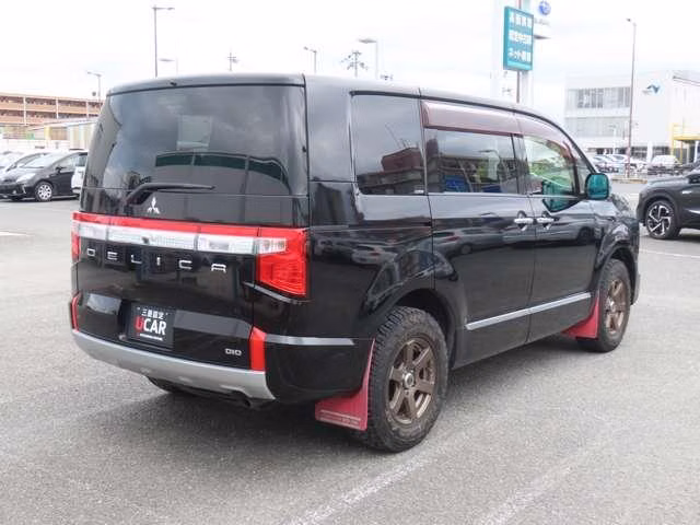 MITSUBISHI DELICA D:5