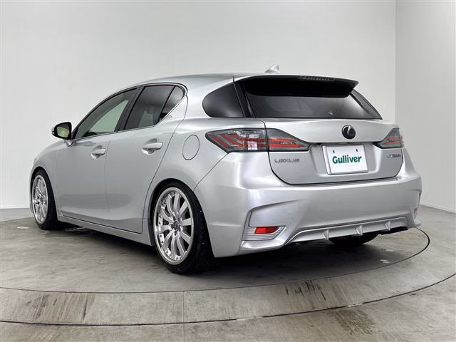 LEXUS CT200H