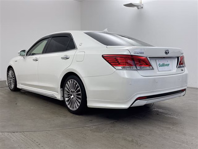 TOYOTA CROWN MAJESTA