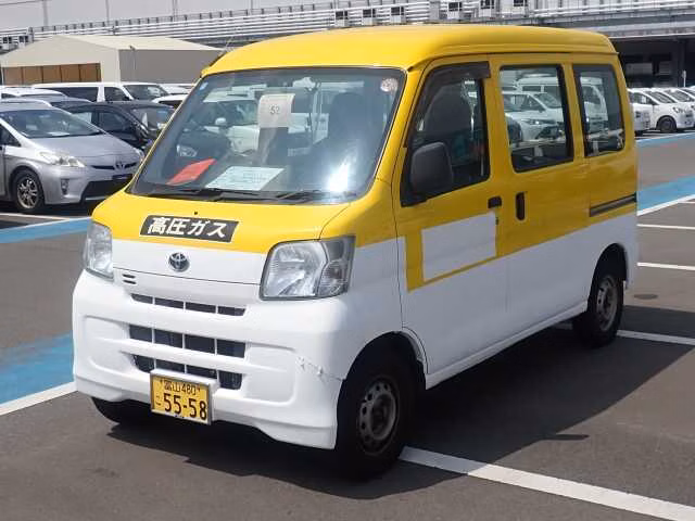 TOYOTA PIXIS VAN