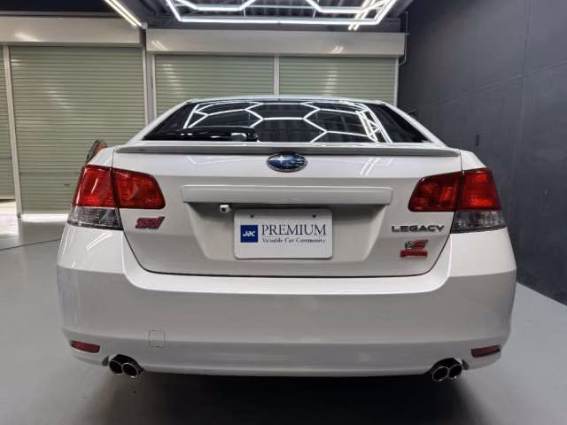 SUBARU LEGACY B4