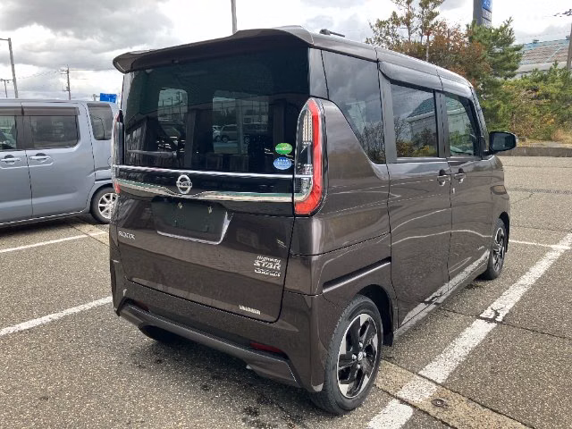 NISSAN ROOX