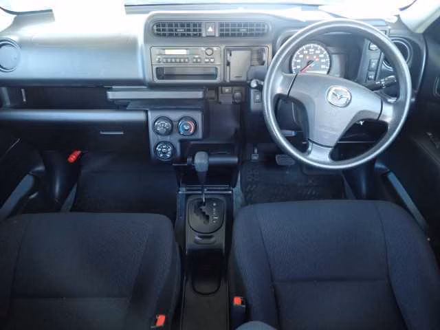MAZDA FAMILIA