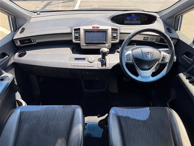 HONDA FREED SPIKE