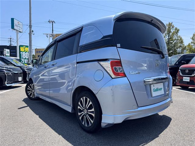HONDA FREED SPIKE
