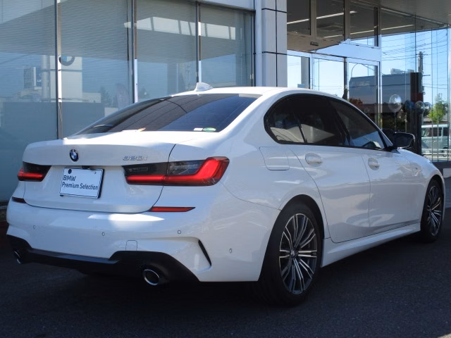 BMW 3-SERIES