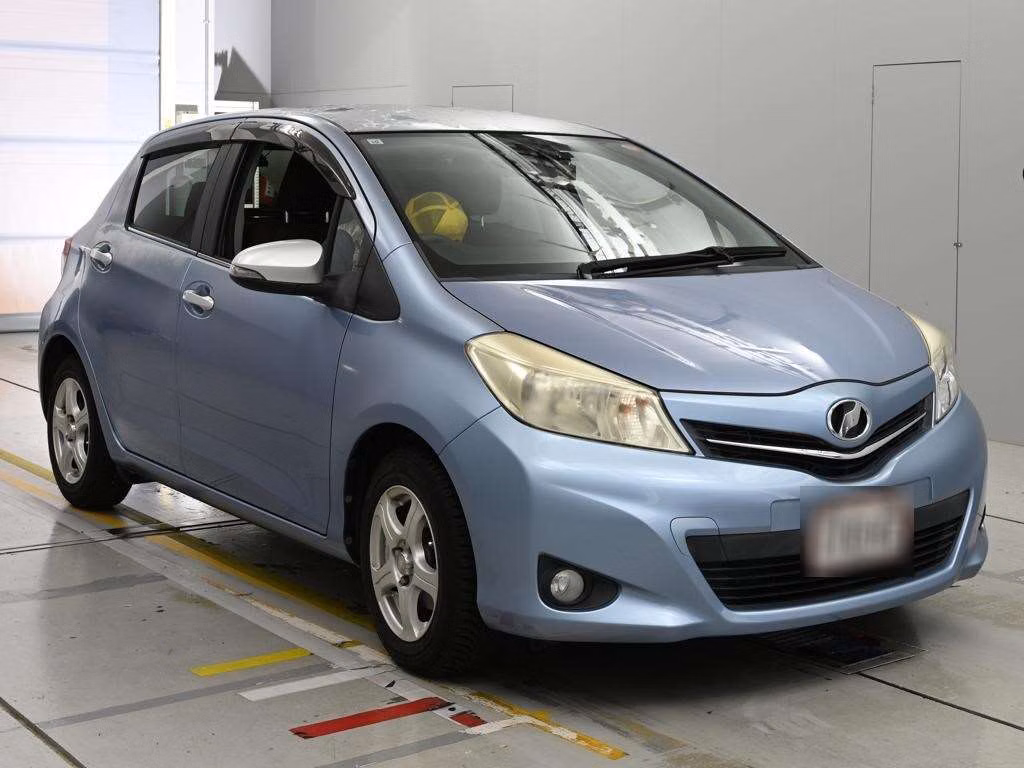 TOYOTA VITZ