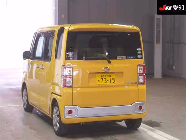 DAIHATSU WAKE