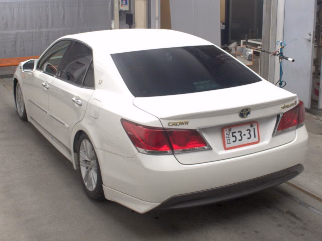 TOYOTA CROWN