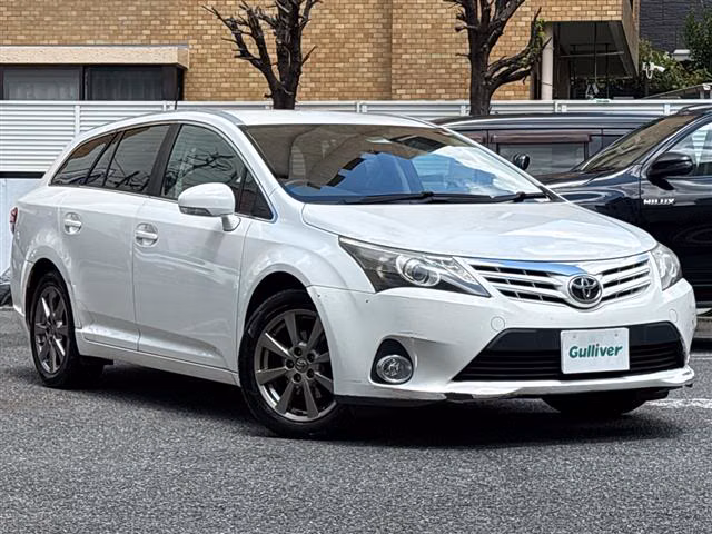 TOYOTA AVENSIS