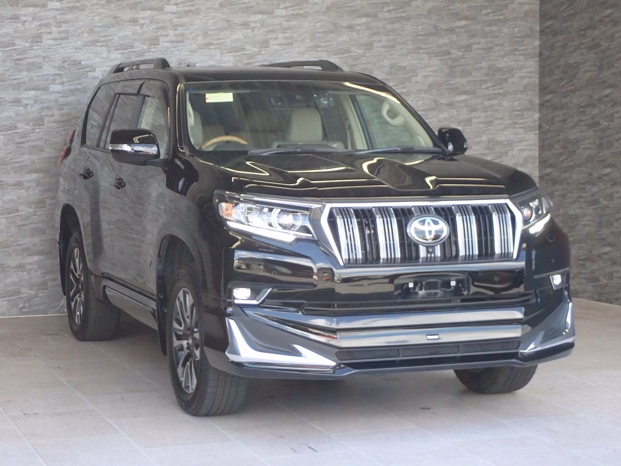 TOYOTA LAND CRUISER PRADO