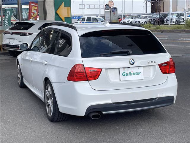 BMW 3-SERIES