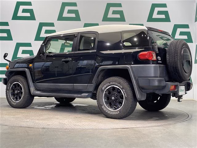 TOYOTA FJ CRUISER