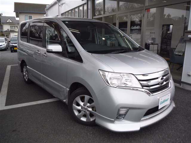 NISSAN SERENA