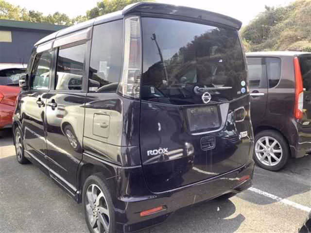 NISSAN ROOX