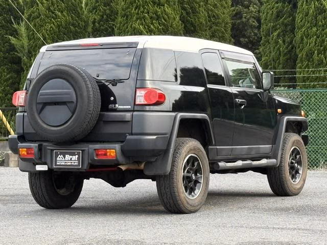TOYOTA FJ CRUISER