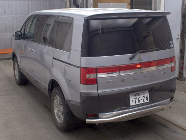 MITSUBISHI DELICA D:5
