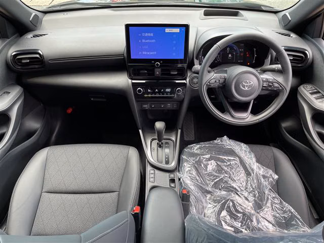 TOYOTA YARIS CROSS