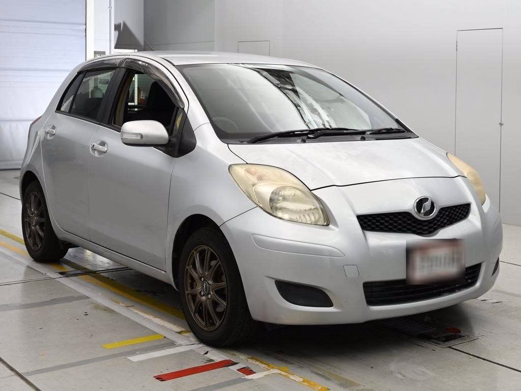 TOYOTA VITZ