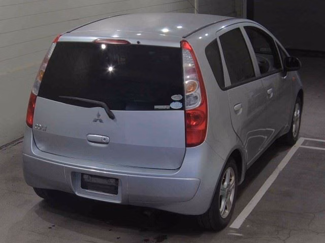 MITSUBISHI COLT