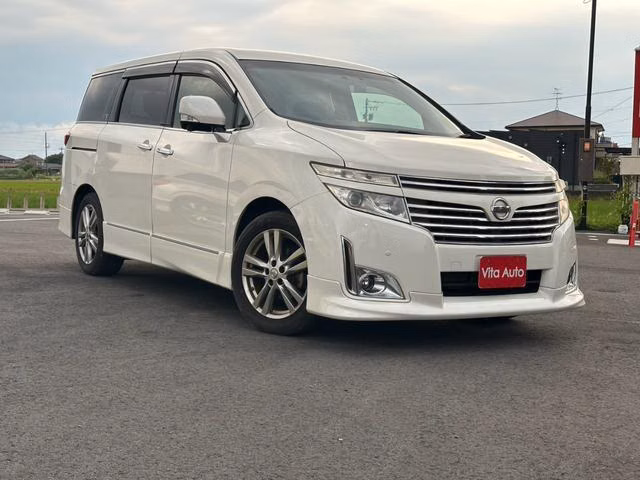 NISSAN ELGRAND