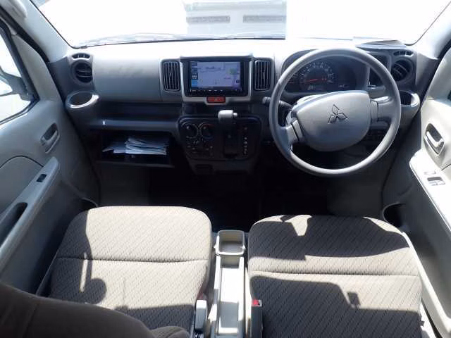 MITSUBISHI MINICAB