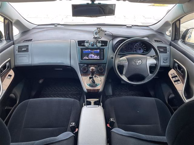 TOYOTA MARK X ZIO