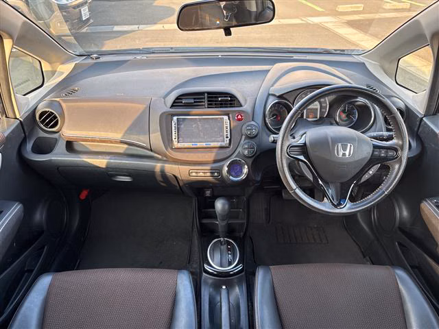 HONDA FIT SHUTTLE