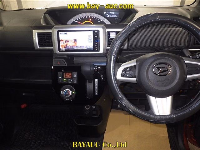 DAIHATSU WAKE