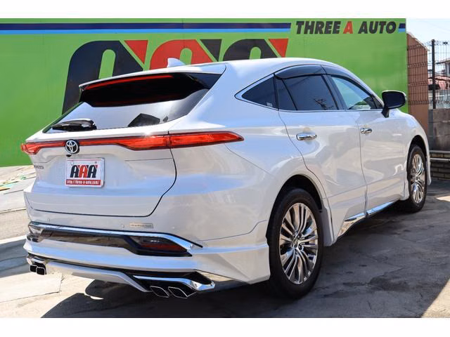 TOYOTA HARRIER