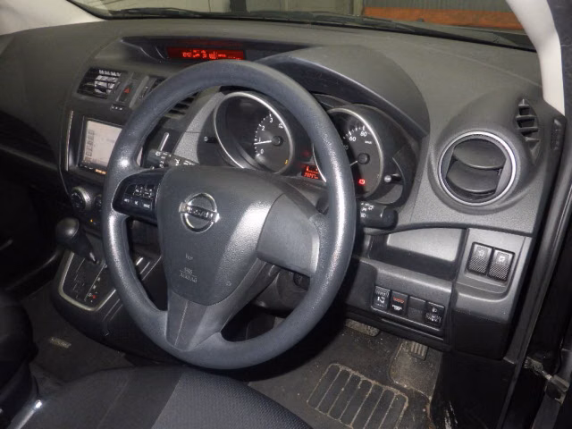 NISSAN LAFESTA