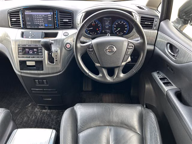 NISSAN ELGRAND