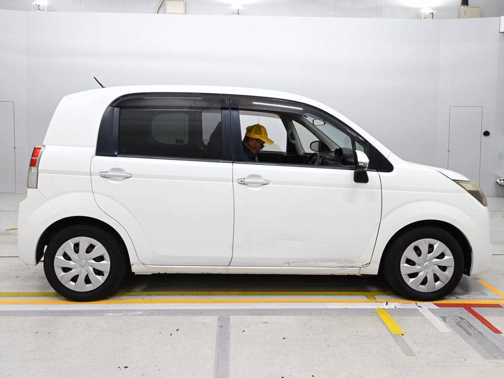 TOYOTA SPADE