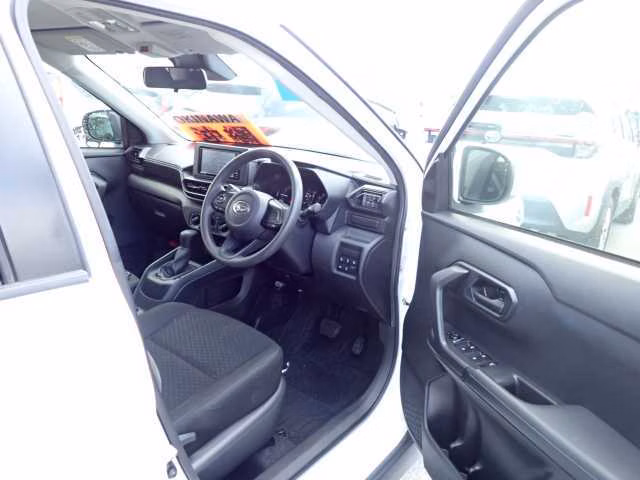 DAIHATSU ROCKY