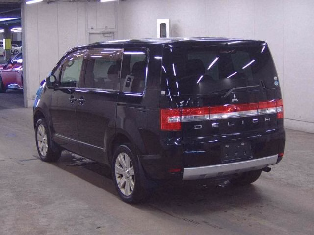 MITSUBISHI DELICA D:5