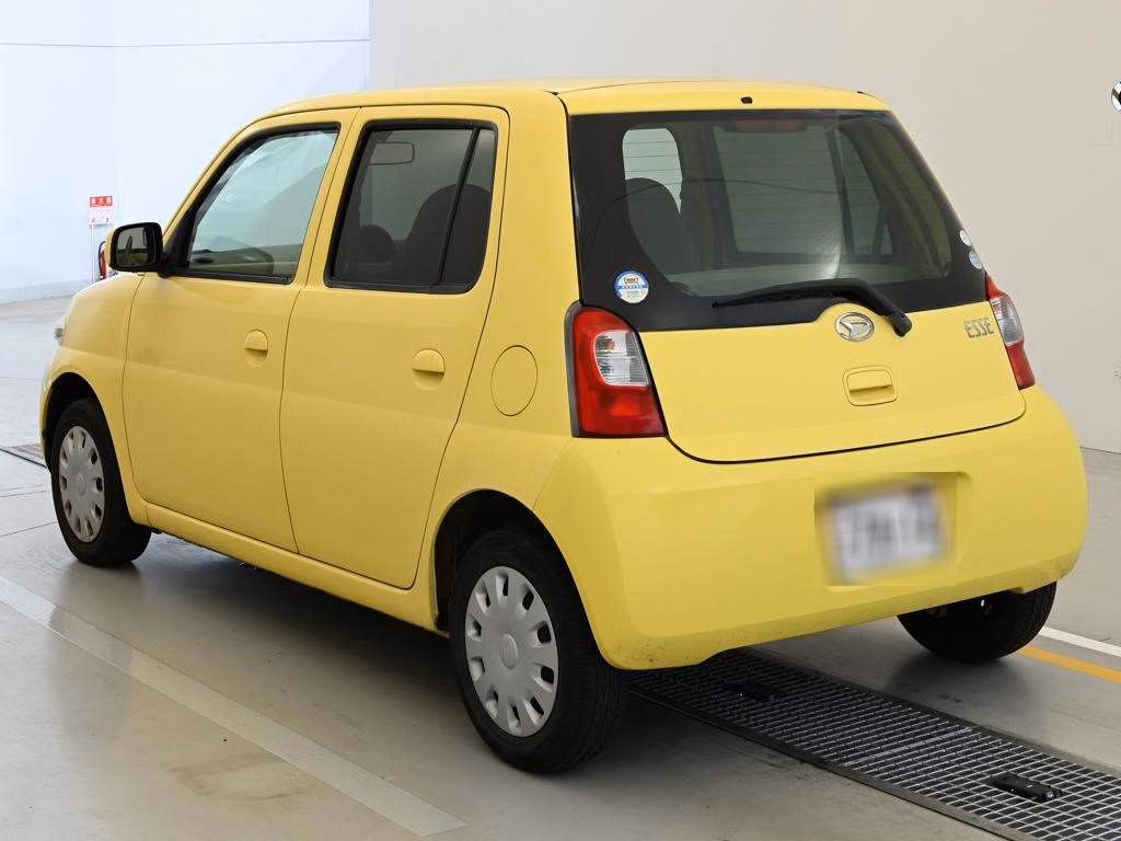 DAIHATSU ESSE