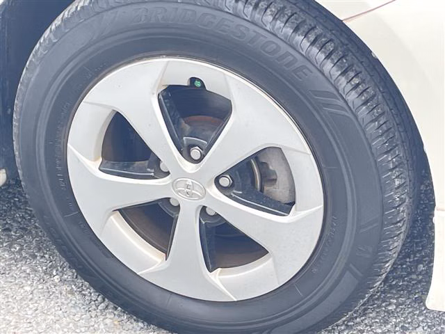 TOYOTA PRIUS PHV