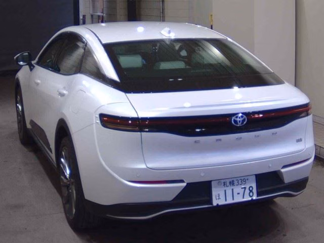 TOYOTA CROWN