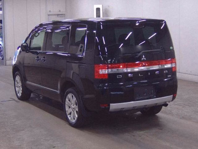 MITSUBISHI DELICA D:5