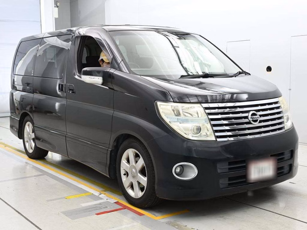 NISSAN ELGRAND